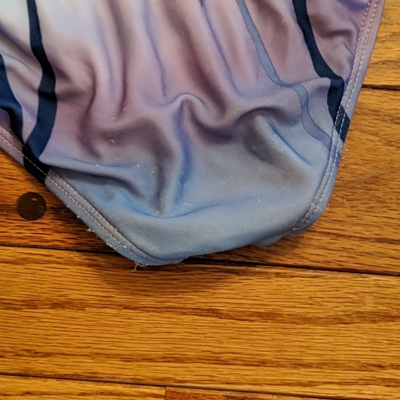 Swimsuit - Picture 4 of 7